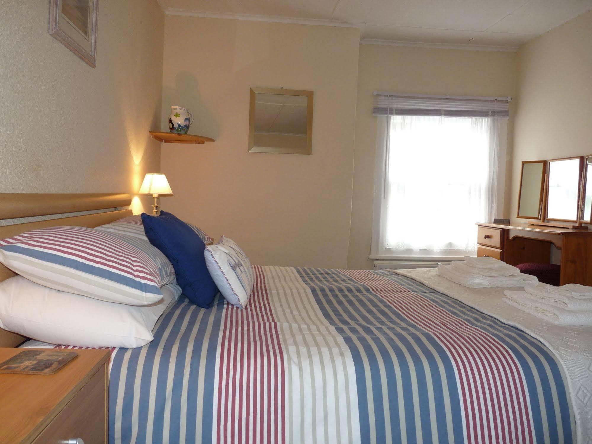 The London Inn Padstow Extérieur photo