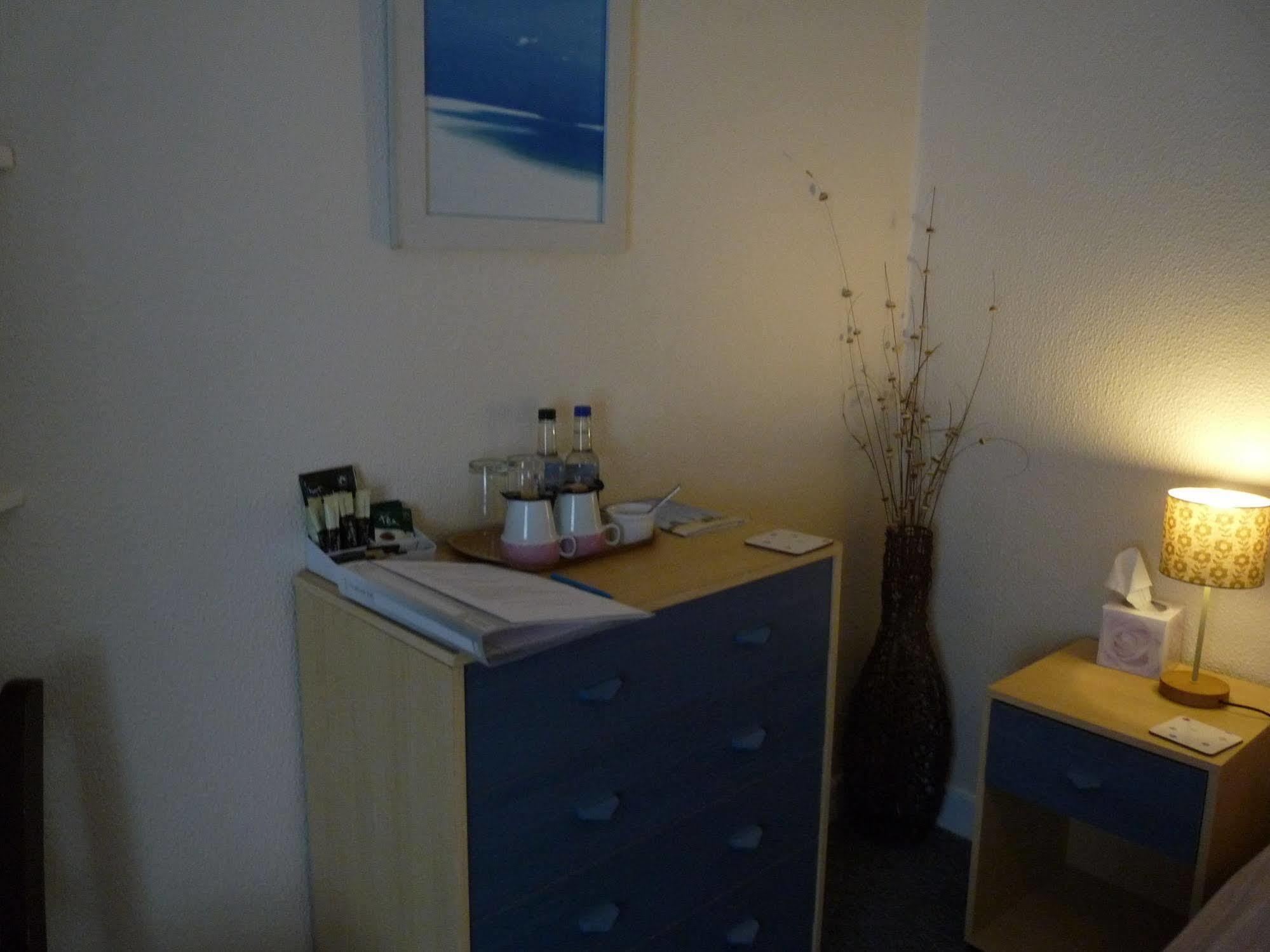 The London Inn Padstow Extérieur photo